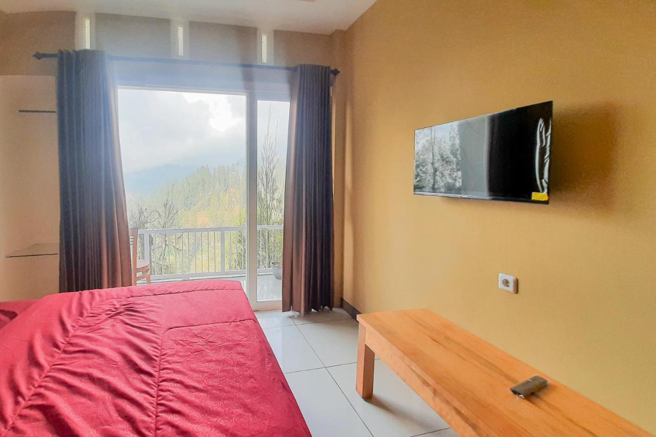 Delvia Bromo Homestay Mitra Reddoorz Пасуруан Екстер'єр фото